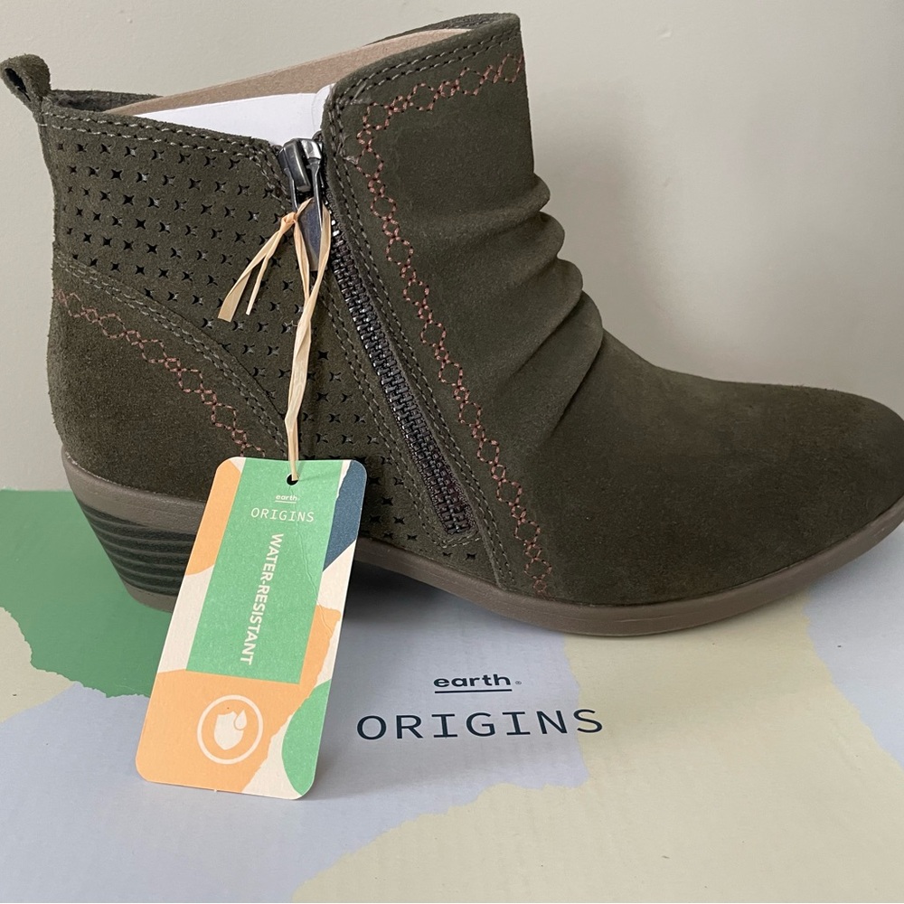 Earth Origins Collette Cheryl Classic Suede Ankle Boots - Size 8